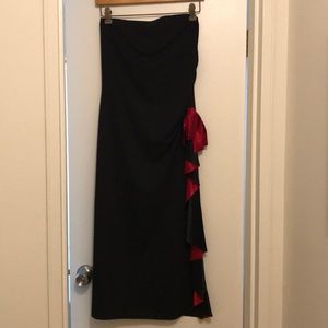 strapless dress with red ribbon detail